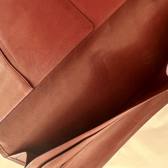 Beautiful Cartier Bi Fold wallet - Picture 9 of 9